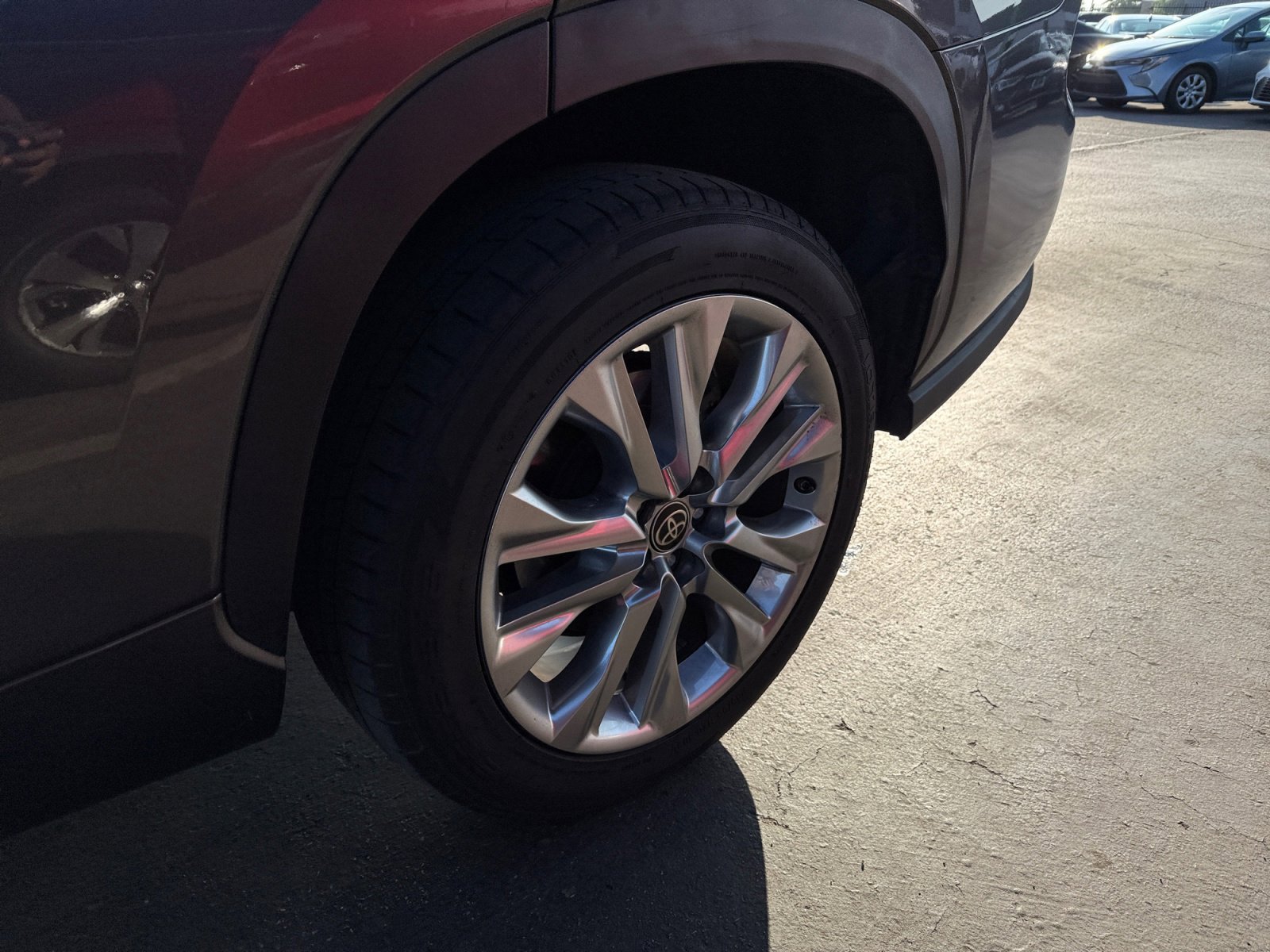 Used 2023 Toyota Highlander Limited image 18