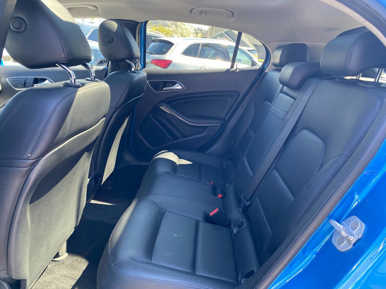 Used 2015 Mercedes-Benz GLA 250 4MATIC image 23