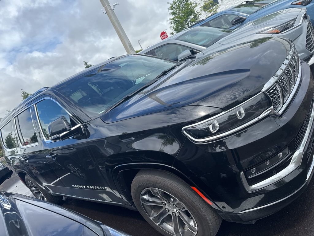 Used 2024 Jeep Grand Wagoneer L 4WD image 3