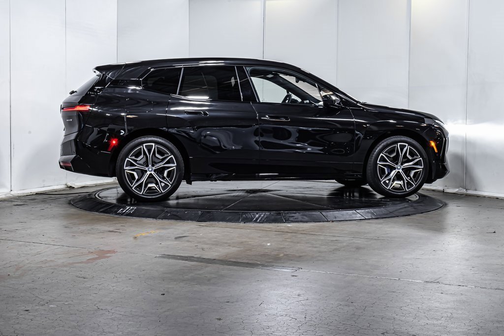 Used 2025 BMW iX xDrive50 image 8