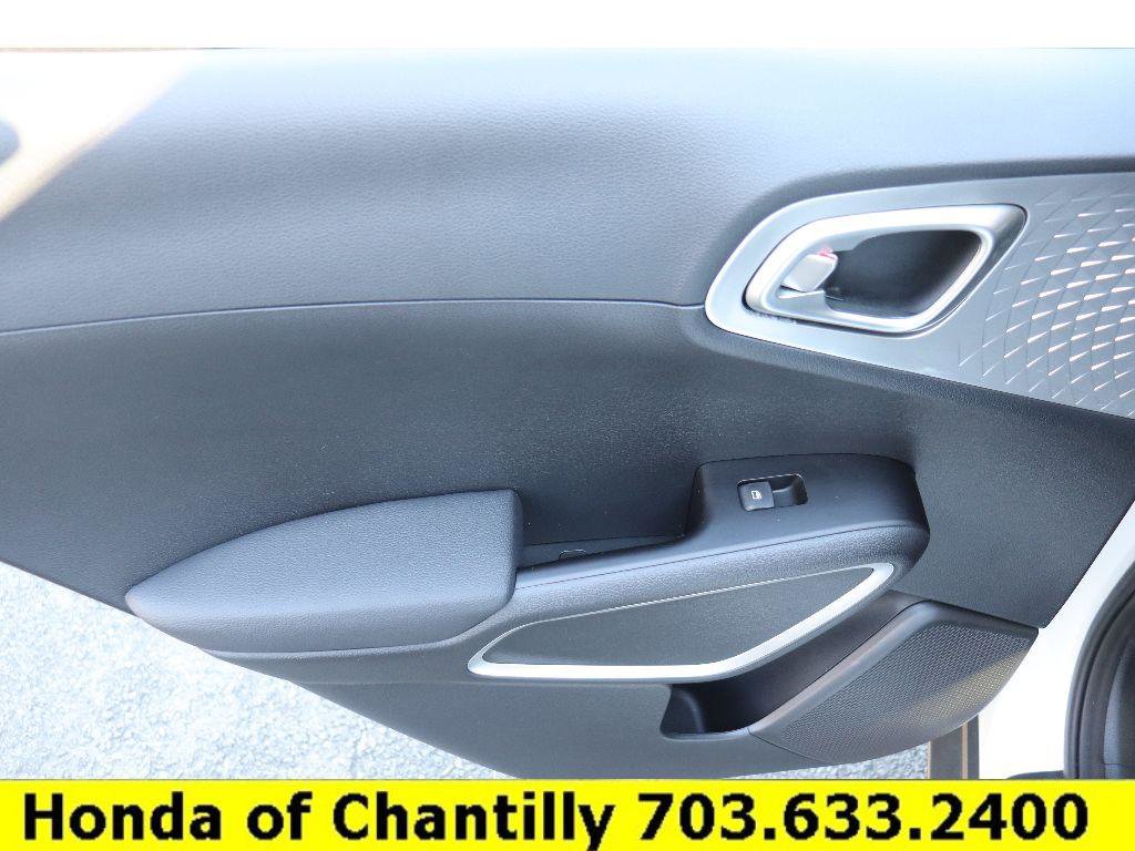 Used 2023 Kia Soul LX w/ LX Technology Package image 21