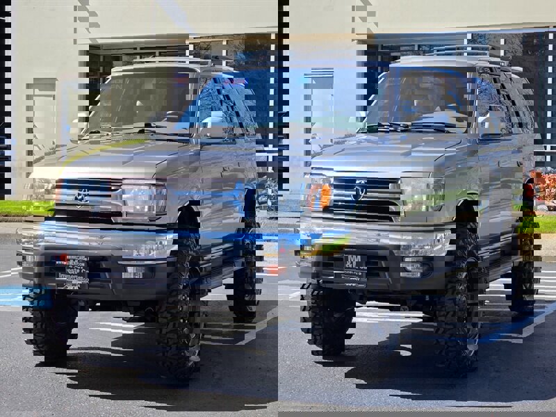 Used 2001 Toyota 4Runner SR5 image 1