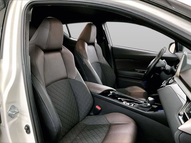 Used 2019 Toyota C-HR Limited FWD image 7