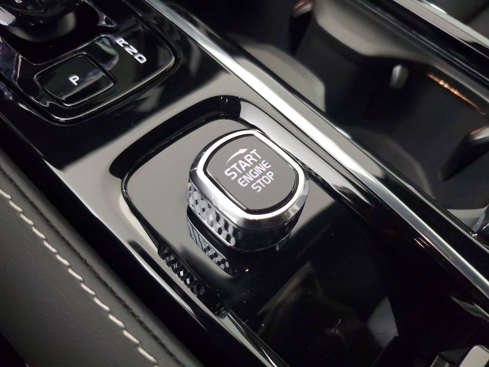 Certified 2024 Volvo V60 T8 Polestar AWD/4WD image 33
