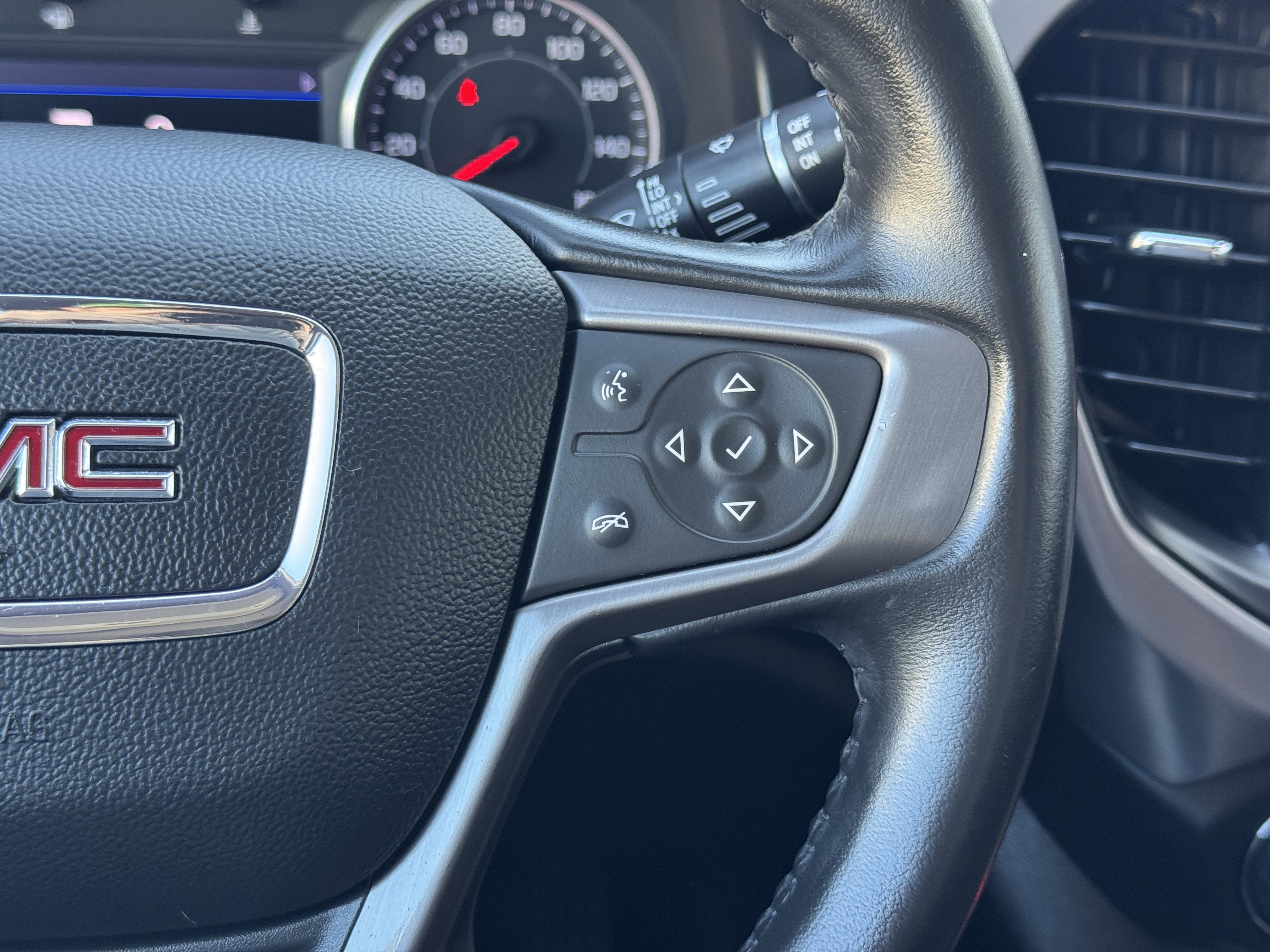 Certified 2020 GMC Acadia AT4 image 35