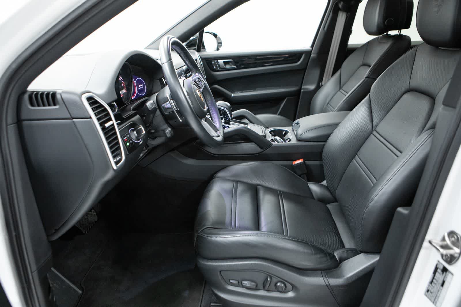 Certified 2023 Porsche Cayenne Platinum Edition AWD/4WD image 22
