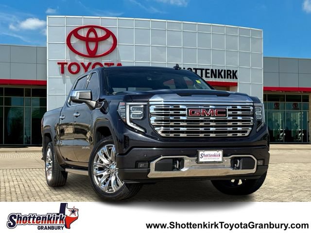 Used 2023 GMC Sierra 1500 Denali w/ Denali Reserve Package AWD/4WD image 1