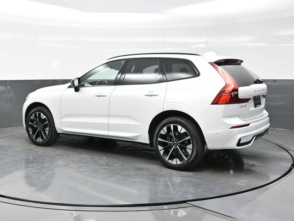 New 2026 Volvo XC60 B5 Plus w/ Climate Package AWD/4WD image 4