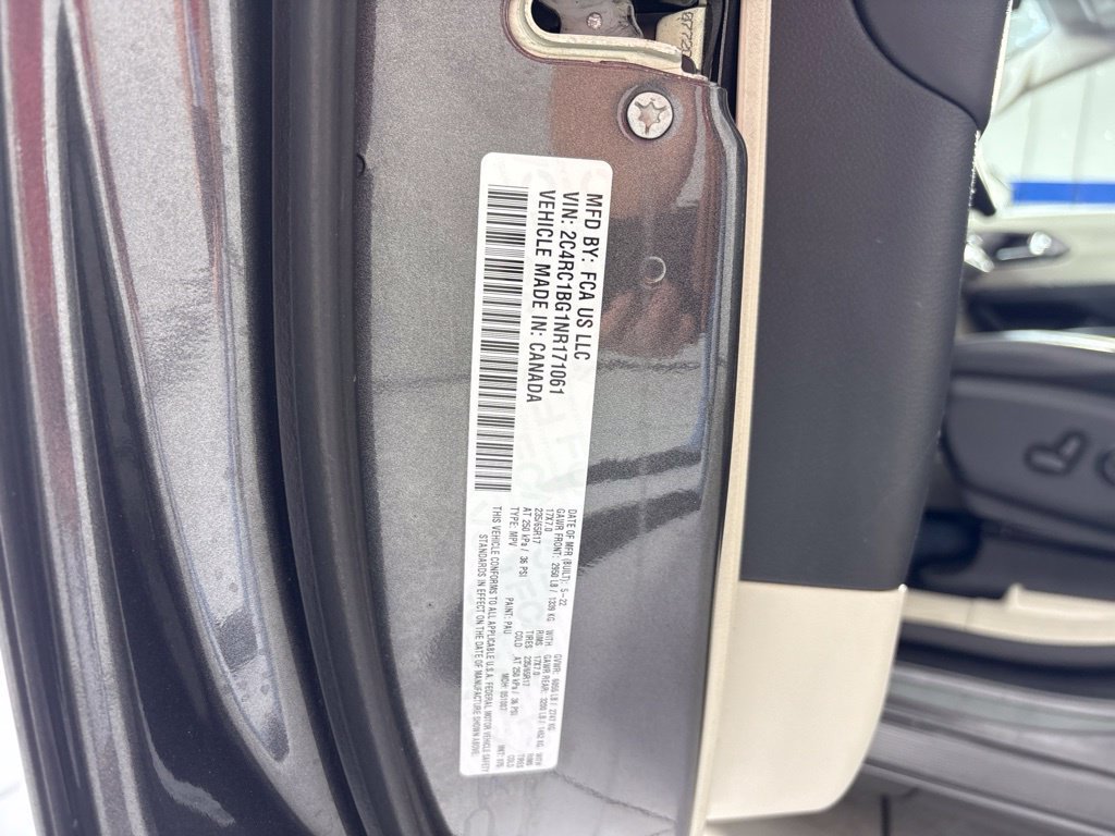 Used 2022 Chrysler Pacifica Touring-L FWD image 10
