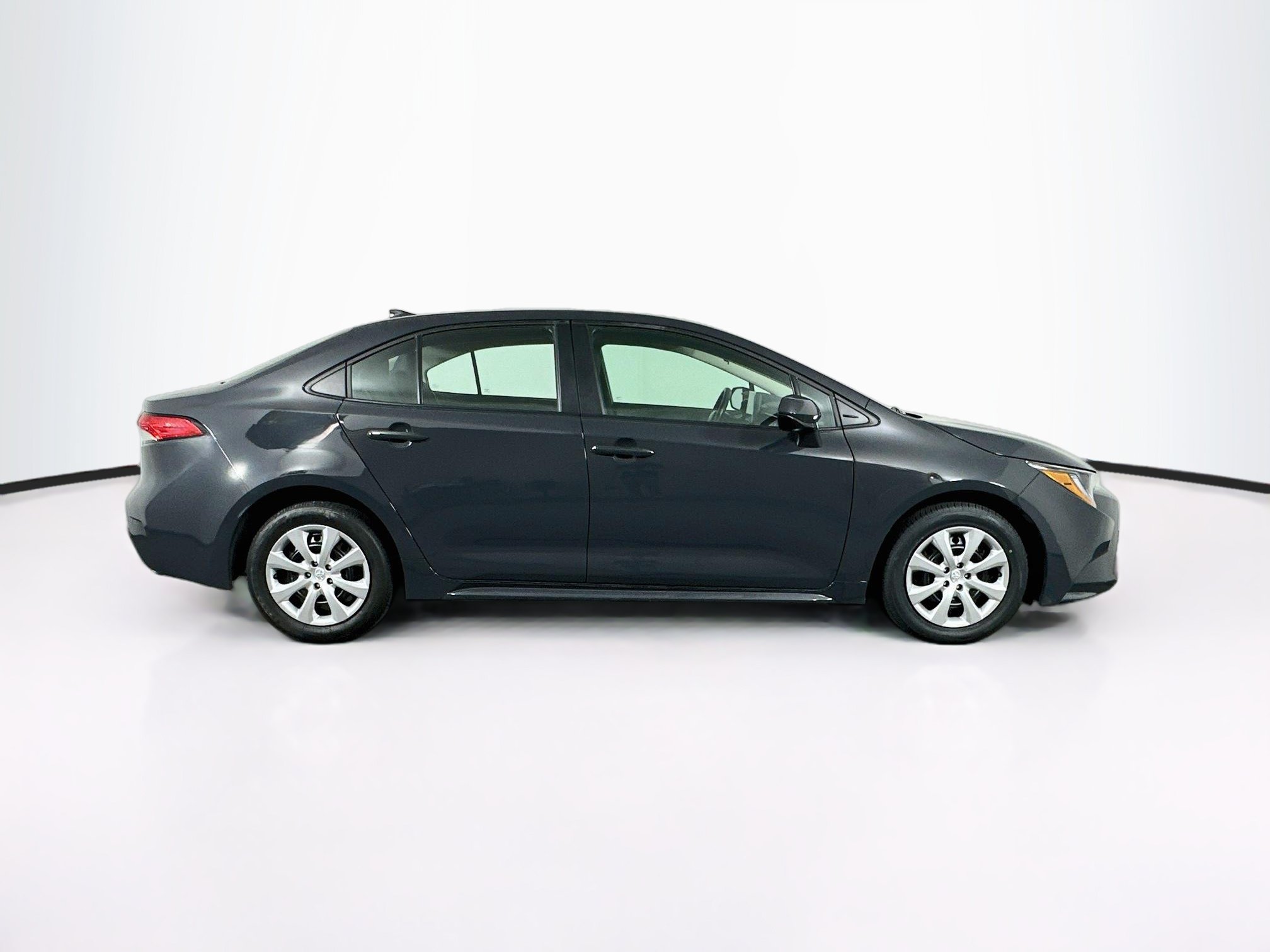 Used 2025 Toyota Corolla LE FWD image 10