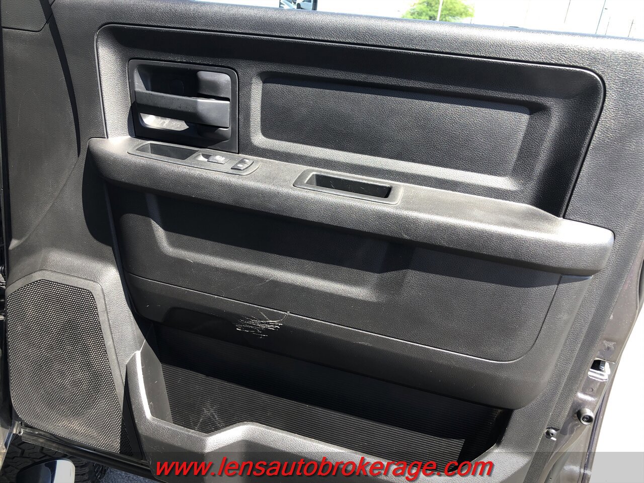 Used 2018 RAM 2500 Tradesman w/ Chrome Appearance Group image 20