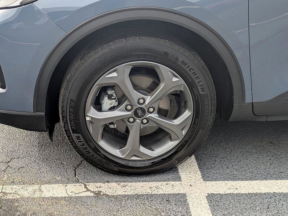 Used 2025 Ford Escape ST-Line image 10