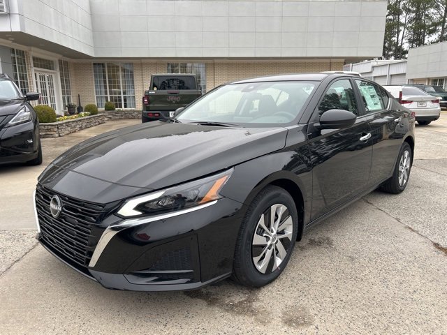 New 2025 Nissan Altima 2.5 S image 2