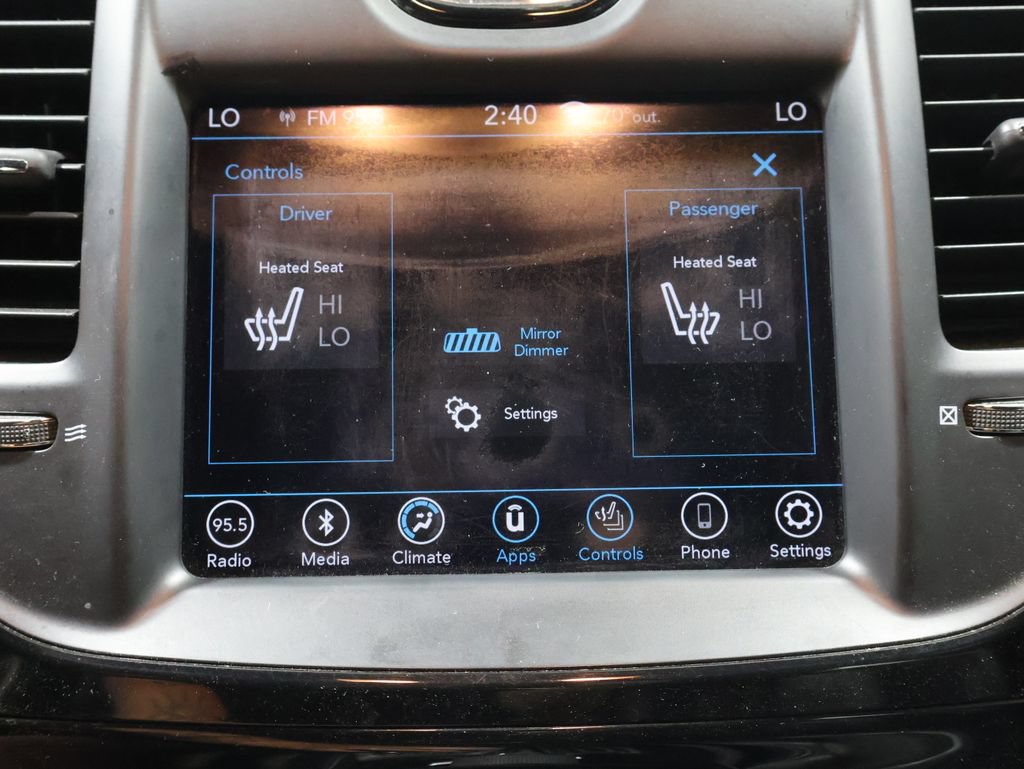 Used 2018 Chrysler 300 S AWD/4WD image 32