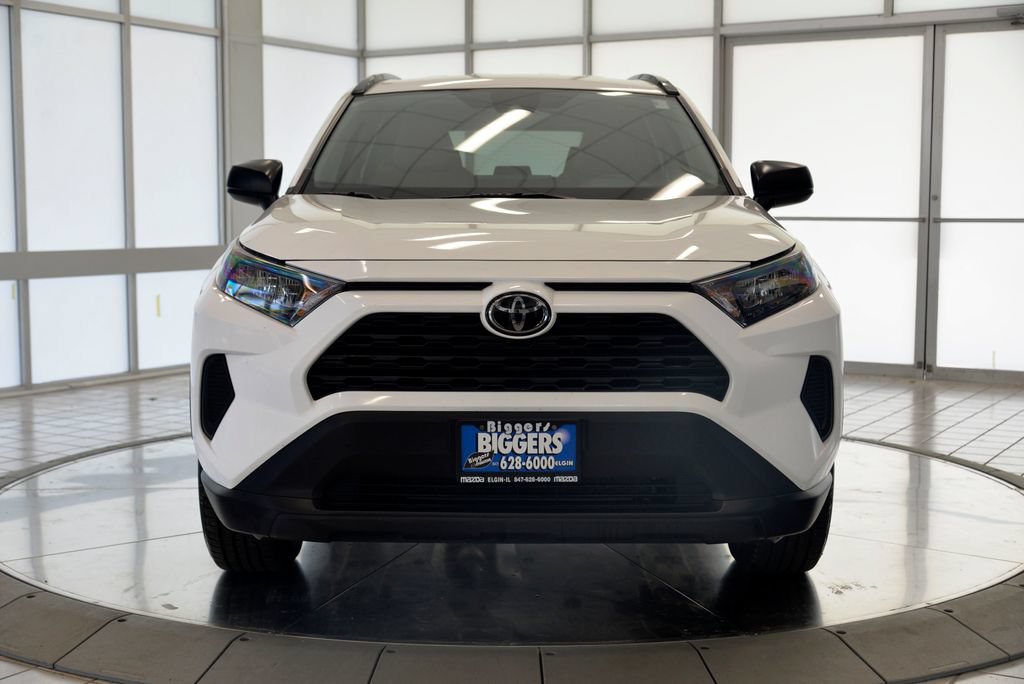 Used 2019 Toyota RAV4 LE FWD image 3