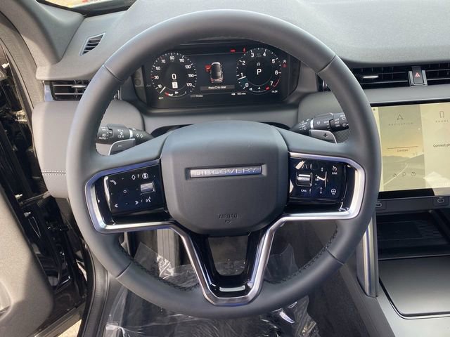 Used 2025 Land Rover Discovery Sport Dynamic SE image 7