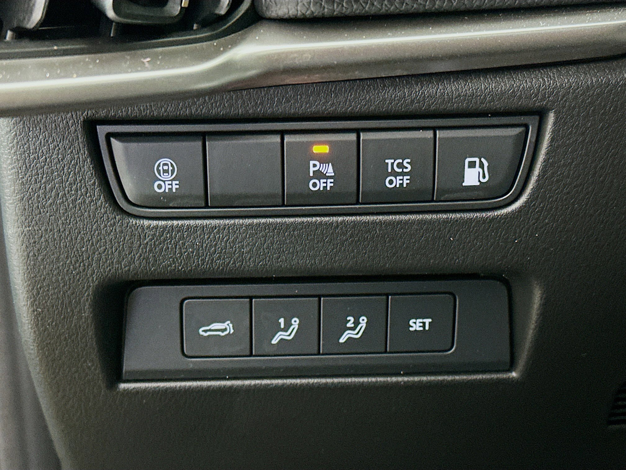 Used 2024 MAZDA CX-90 Plug-In Hybrid w/ Premium Pkg image 17