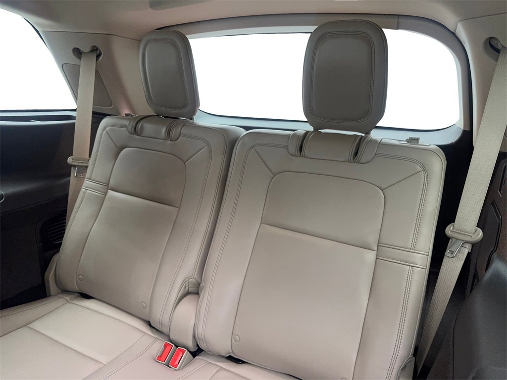 Used 2022 Lincoln Aviator Reserve w/ Equipment Group 201A image 39