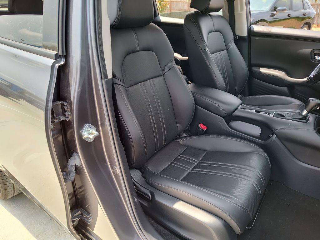 Used 2025 Honda HR-V EX-L image 29