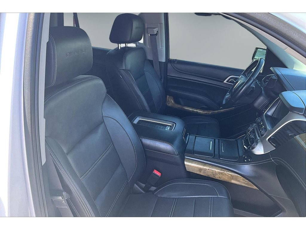Used 2017 GMC Yukon Denali w/ Open Road Package AWD/4WD image 25