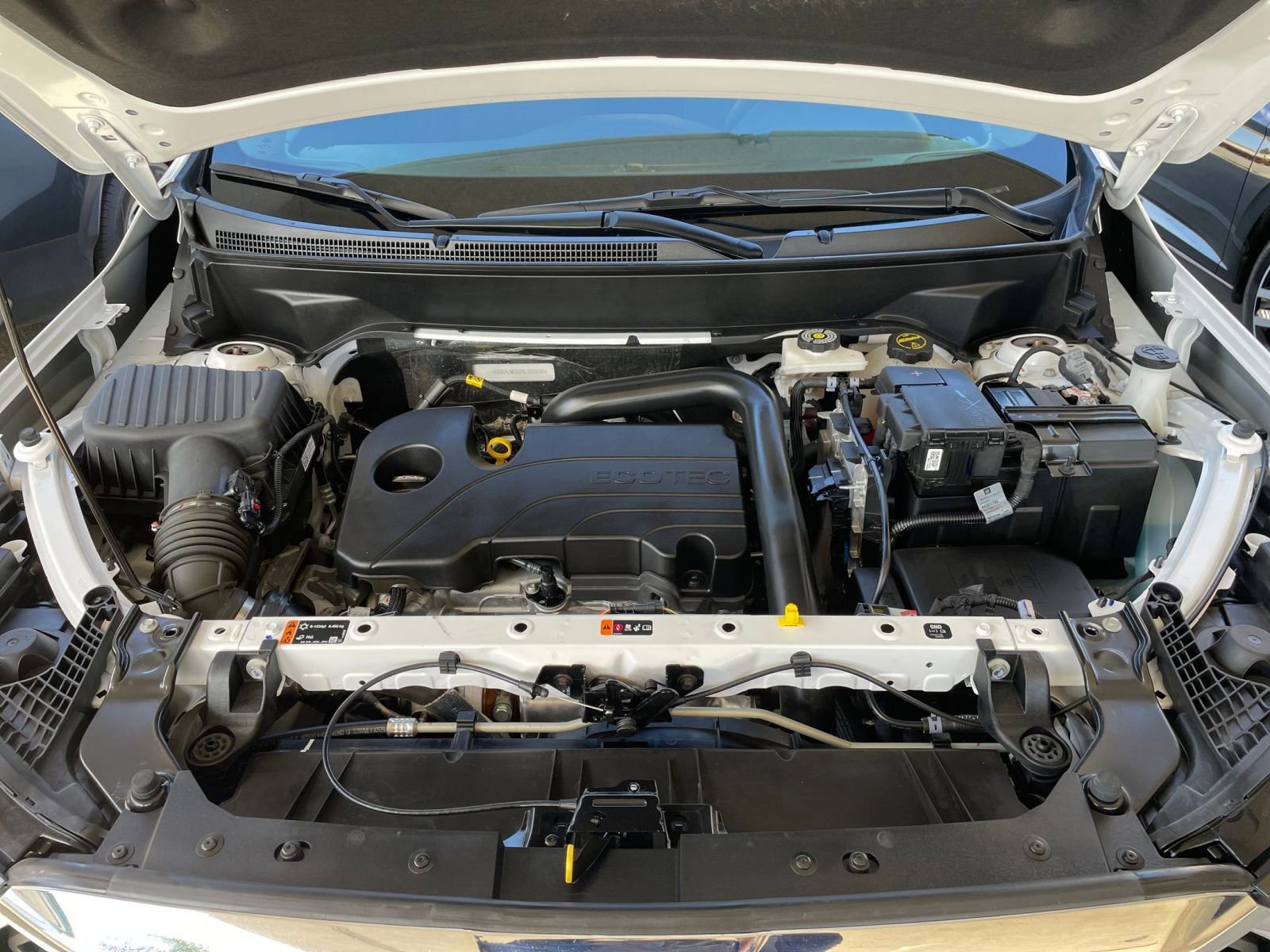 Used 2024 GMC Terrain SLE image 32