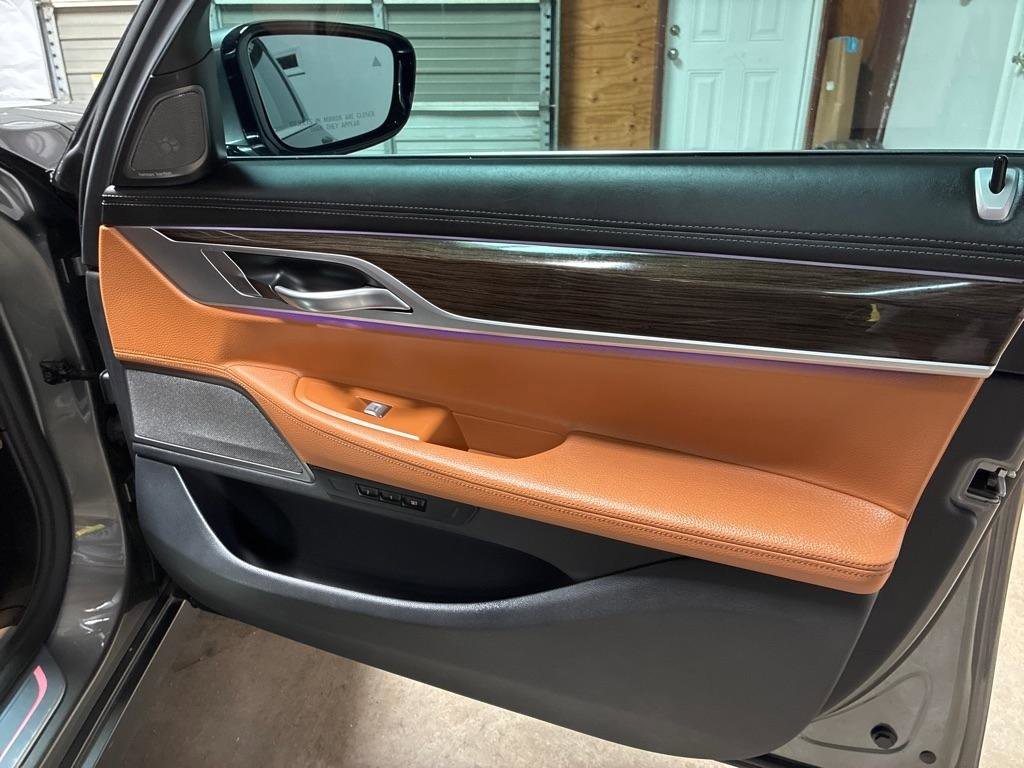 Used 2019 BMW 740i w/ Executive Package RWD image 30