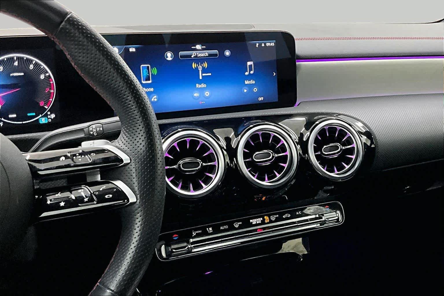 Used 2025 Mercedes-Benz CLA 250 image 7
