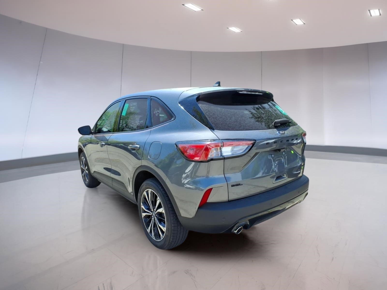 Used 2022 Ford Escape SEL w/ SEL Stealth AWD Package image 3