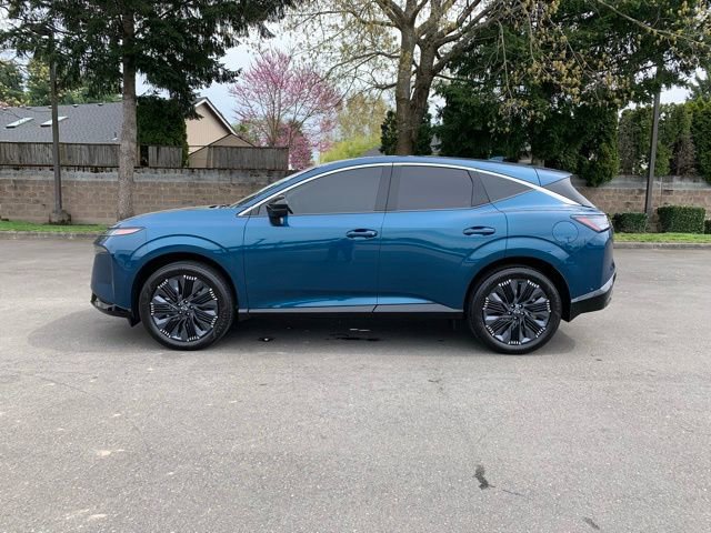 Used 2025 Nissan Murano Platinum w/ Cargo Package image 2