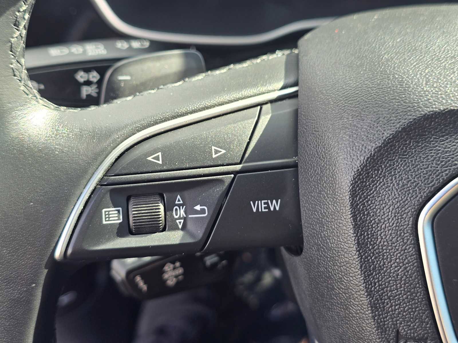 Used 2023 Audi Q3 2.0T Premium Plus w/ Premium Plus Package image 32