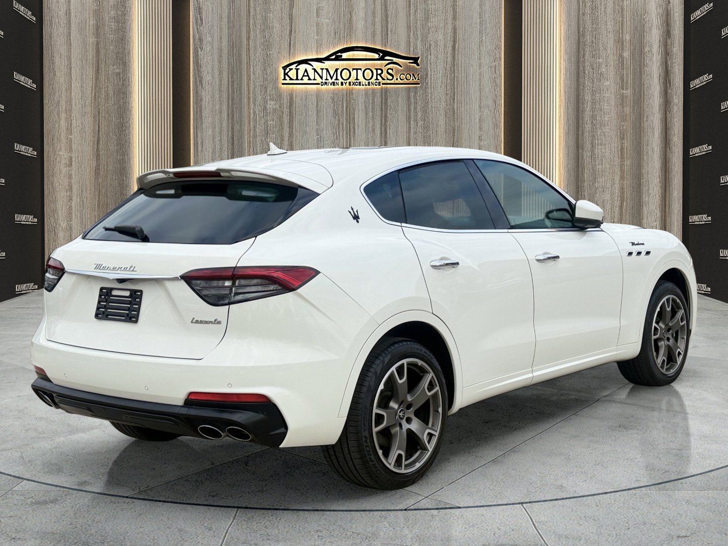 Used 2023 Maserati Levante Modena image 7