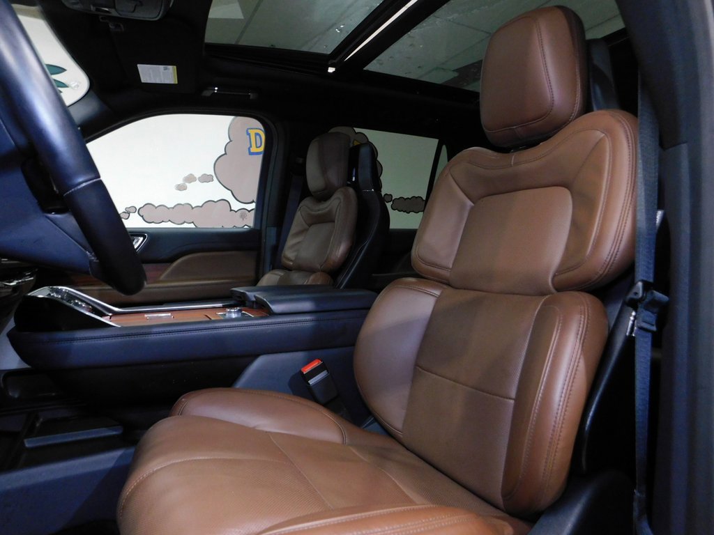 Used 2024 Lincoln Navigator L Reserve w/ Equipment Group 201A image 37