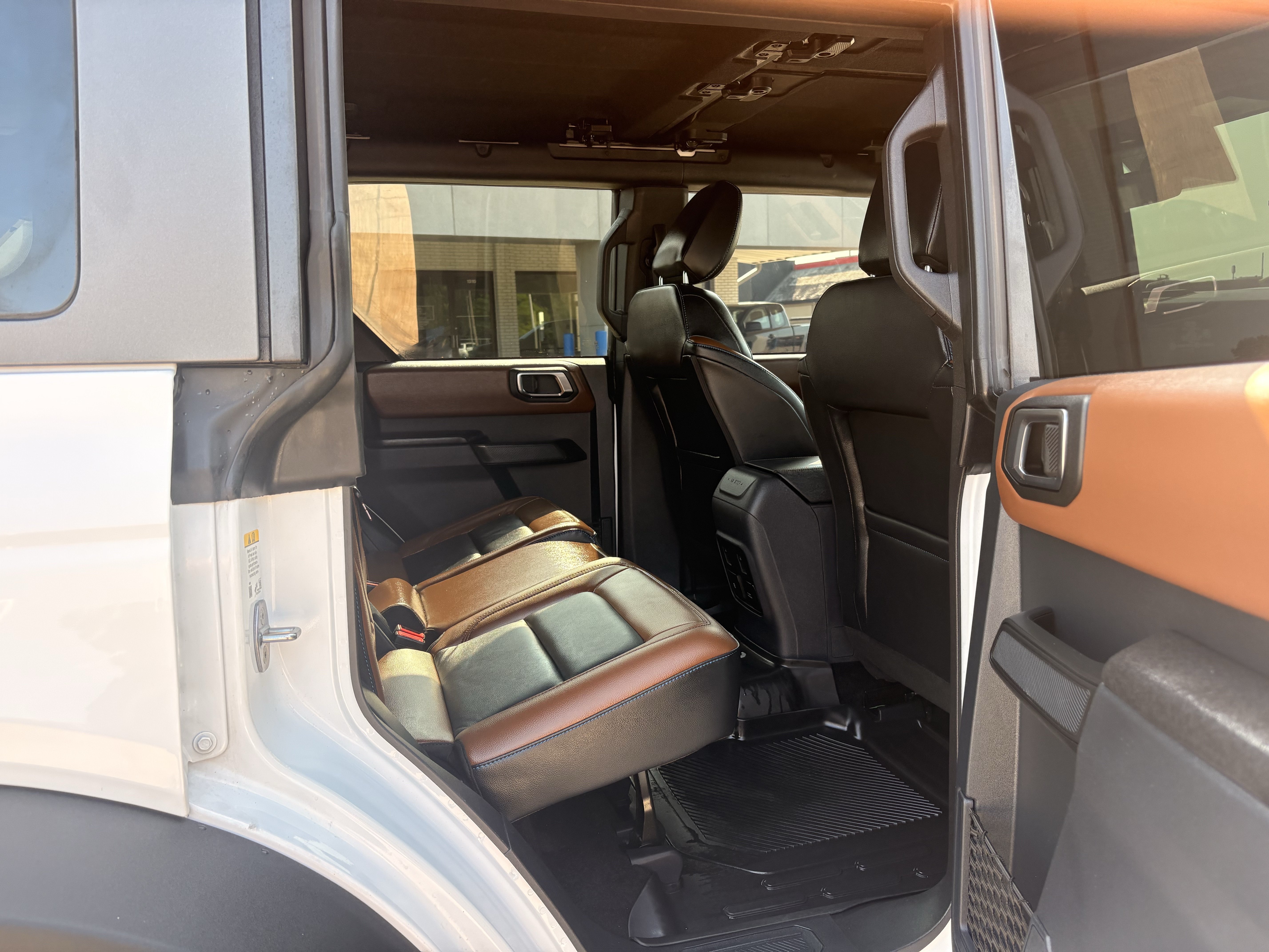Used 2024 Ford Bronco Outer Banks w/ Sasquatch Package AWD/4WD image 8