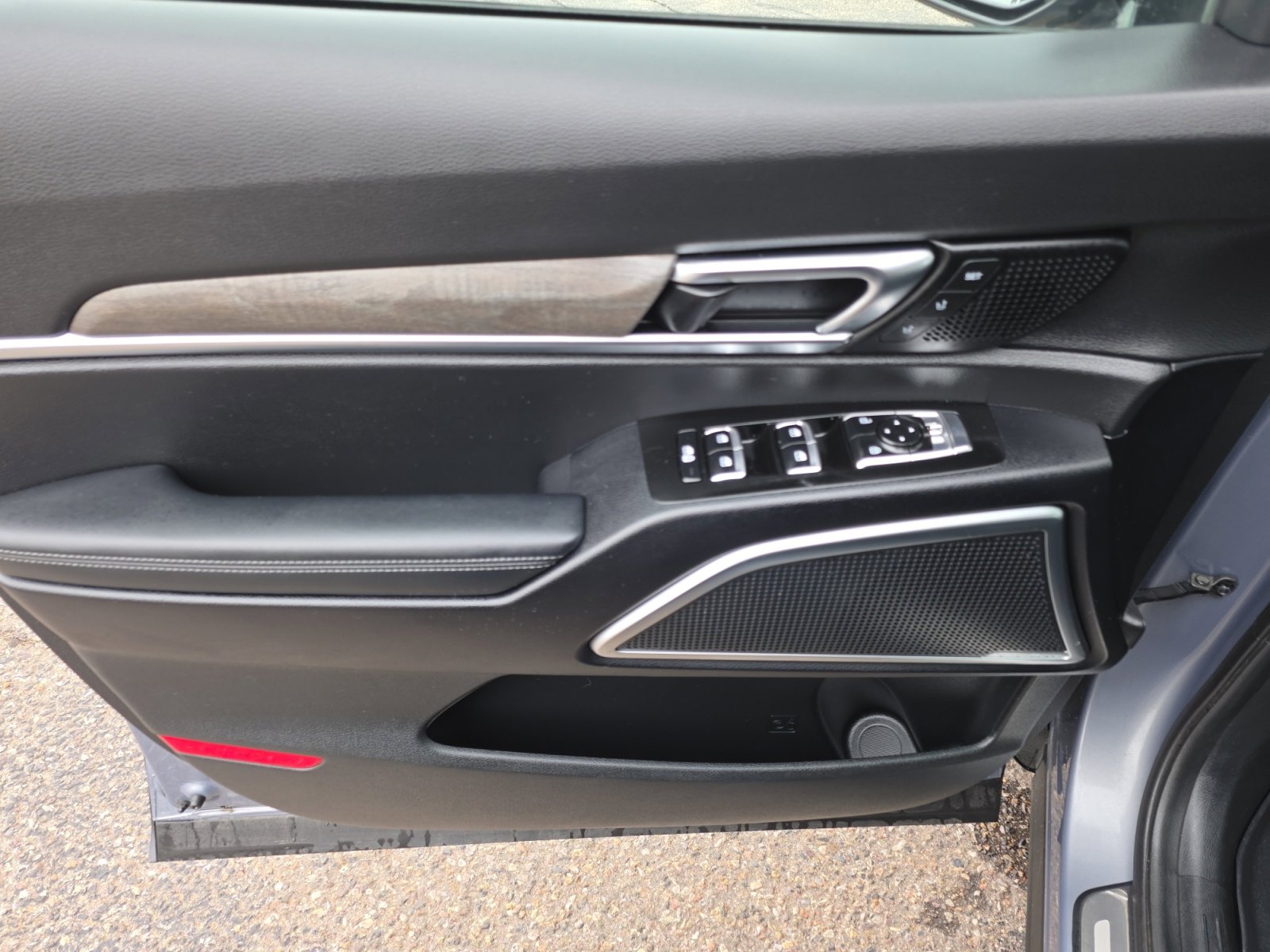 Used 2022 Kia Telluride SX w/ SX Prestige Package image 13