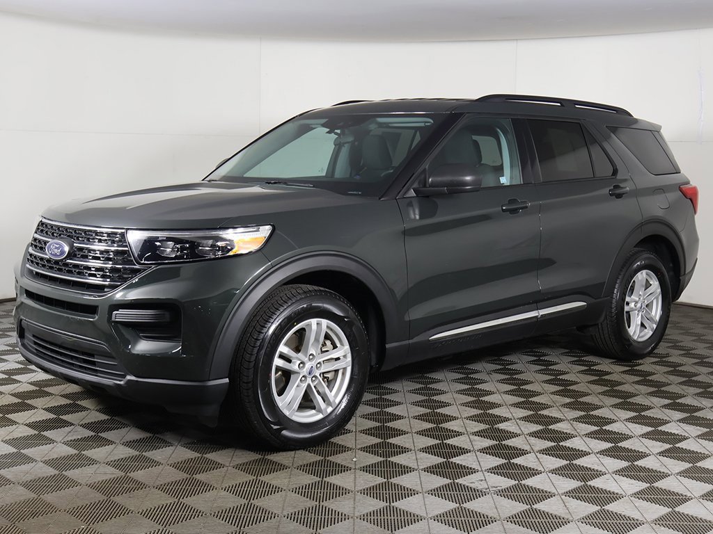 Used 2023 Ford Explorer XLT image 6