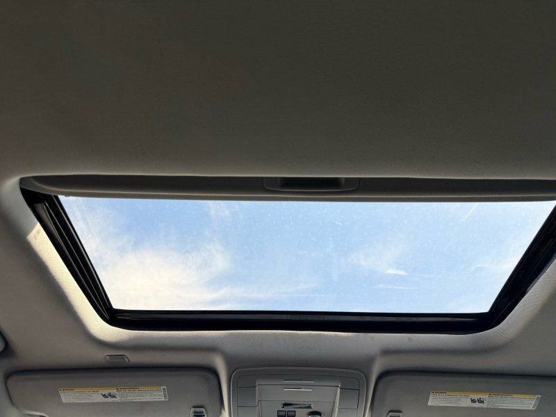 Used 2018 GMC Yukon XL SLT w/ HD Trailering Package image 14