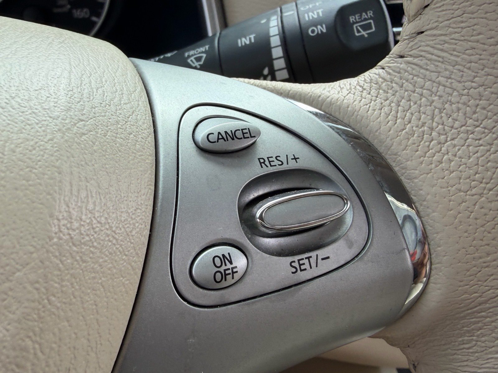 Used 2016 Nissan Murano SV FWD image 28