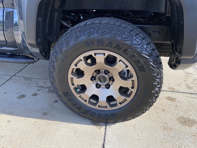 Used 2025 Toyota Tacoma 4x4 Double Cab Hybrid image 30