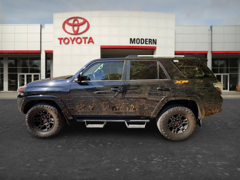 Used 2024 Toyota 4Runner SR5 Premium w/ Moonroof Package AWD/4WD image 8