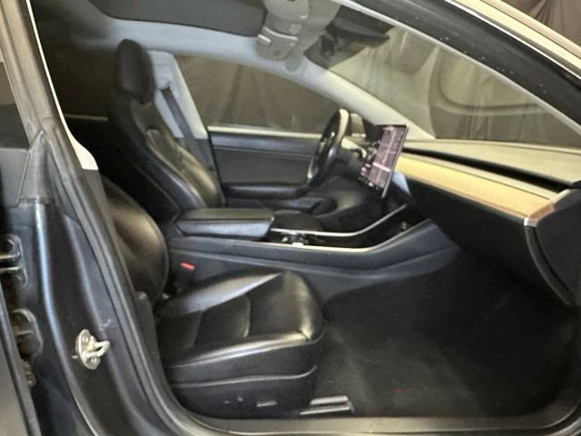 Used 2018 Tesla Model 3 Long Range RWD image 15