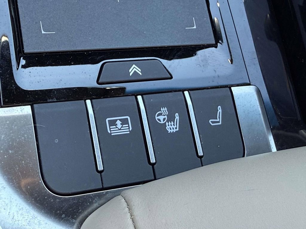 Used 2022 Lexus LS 500 AWD image 22