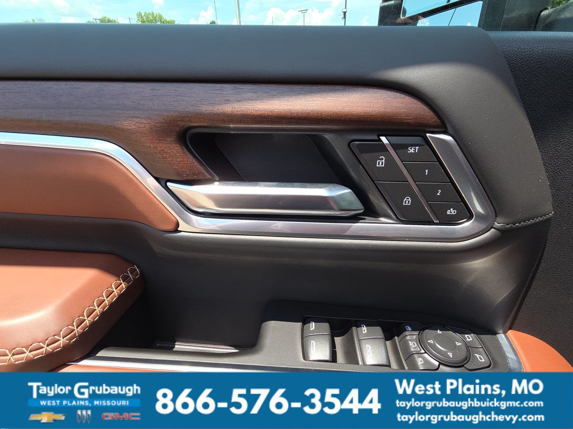 Used 2026 GMC Sierra 3500 Denali Ultimate AWD/4WD image 16