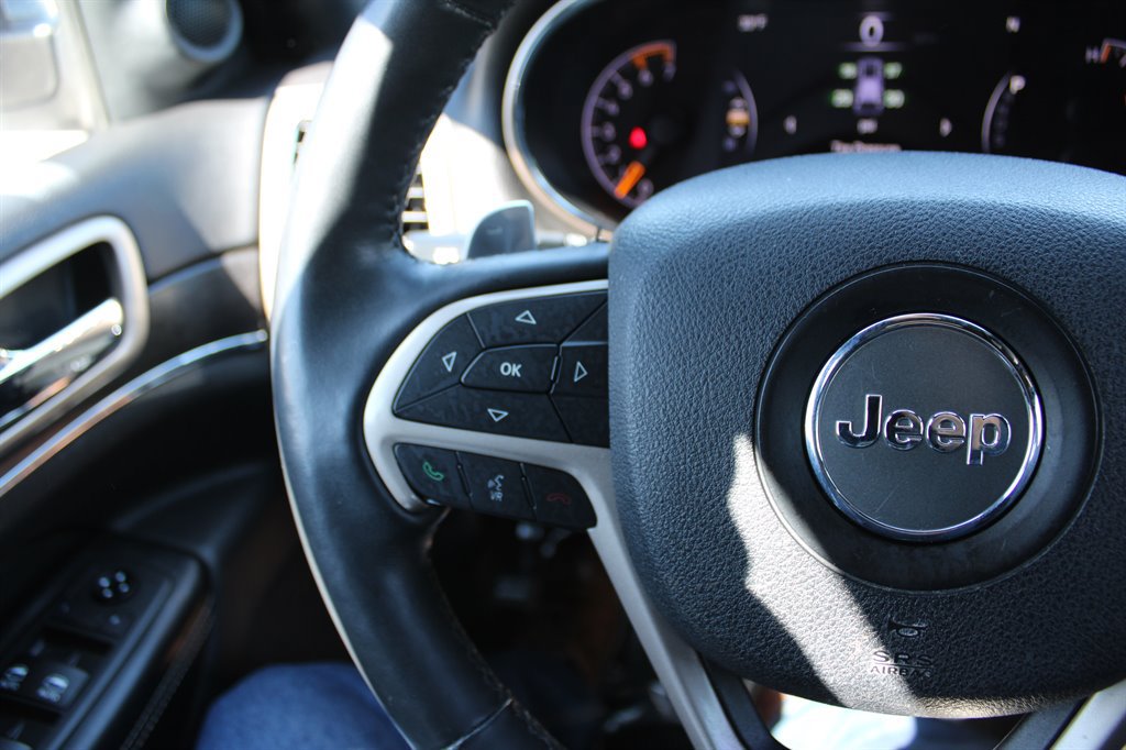 Used 2014 Jeep Grand Cherokee Limited w/ Luxury Group II RWD image 33