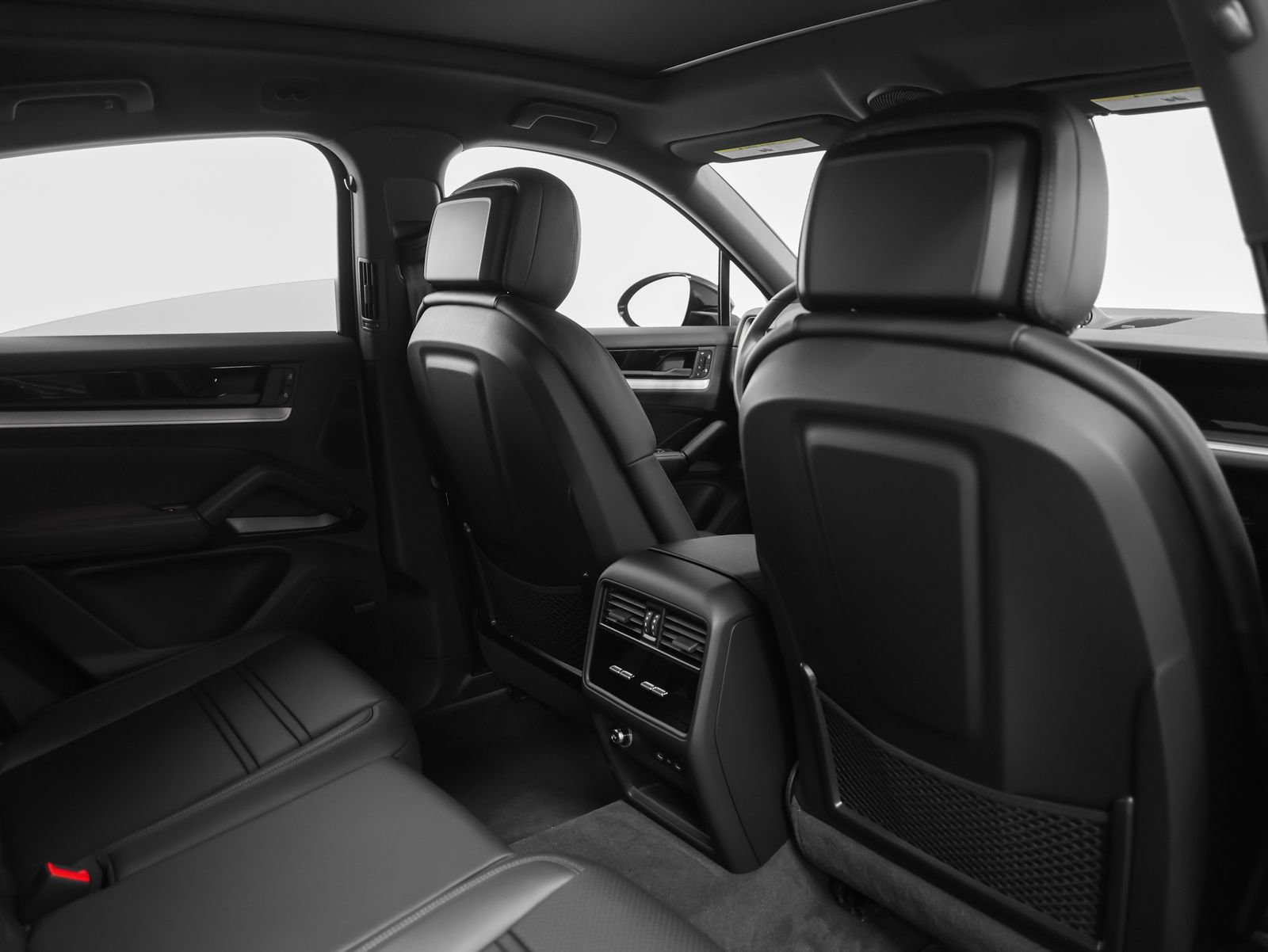 New 2026 Porsche Cayenne Coupe AWD/4WD image 24