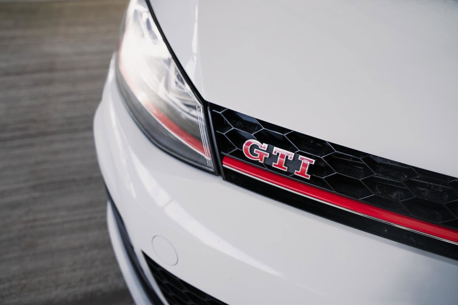 Used 2017 Volkswagen GTI Sport image 12