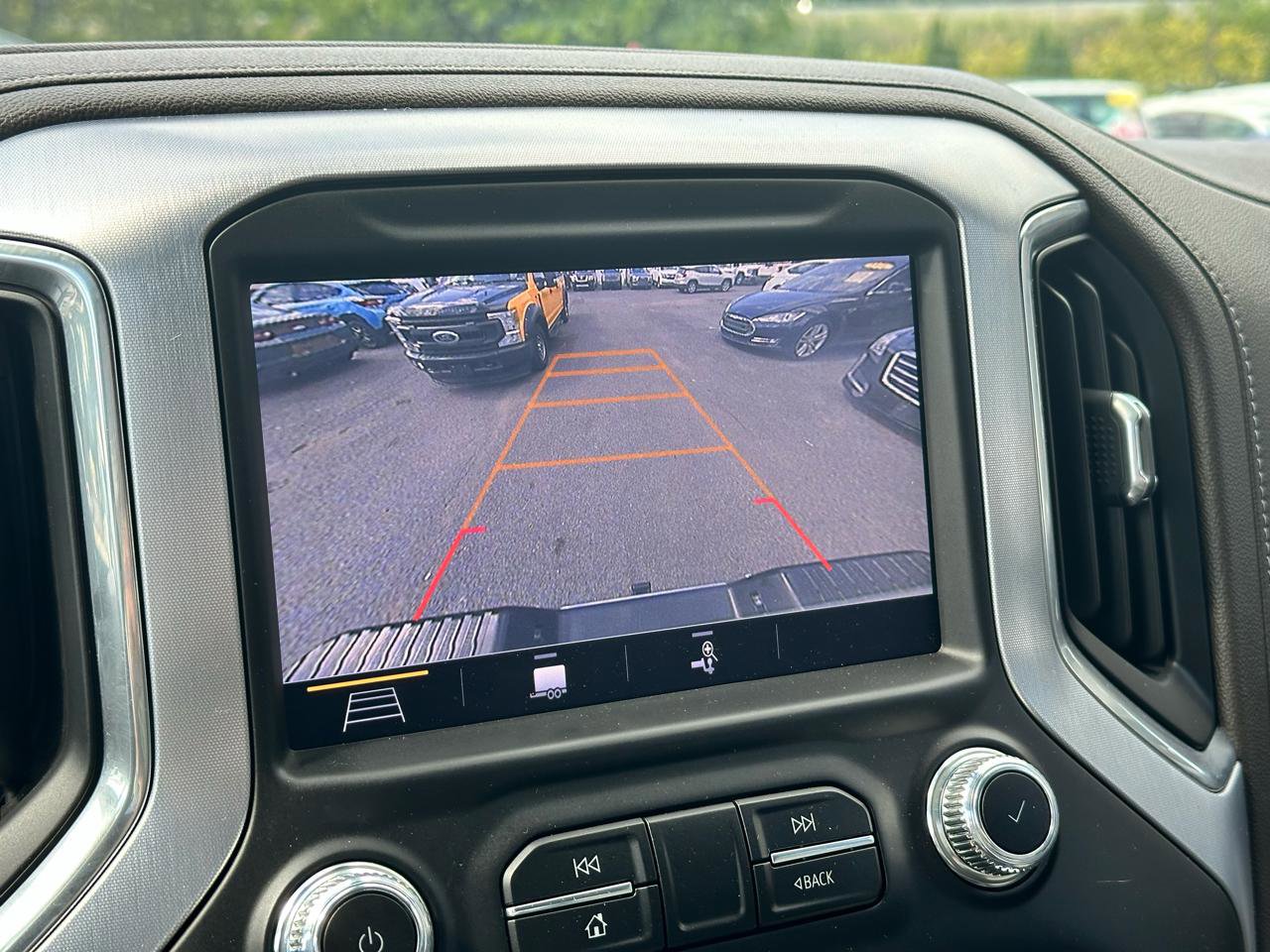 Used 2019 GMC Sierra 1500 SLT w/ SLT Premium Plus Package AWD/4WD image 33