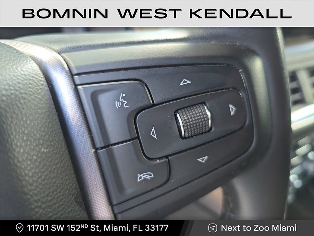 Used 2023 GMC Yukon XL SLT image 19