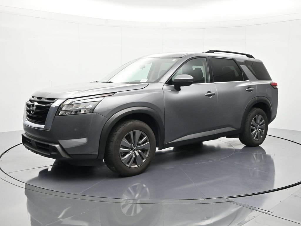 Used 2024 Nissan Pathfinder SV image 1