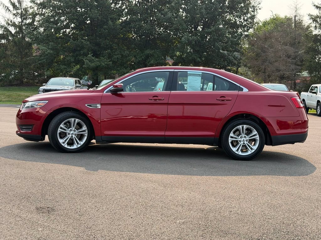 Used 2018 Ford Taurus SEL w/ Equipment Group 201A FWD image 3