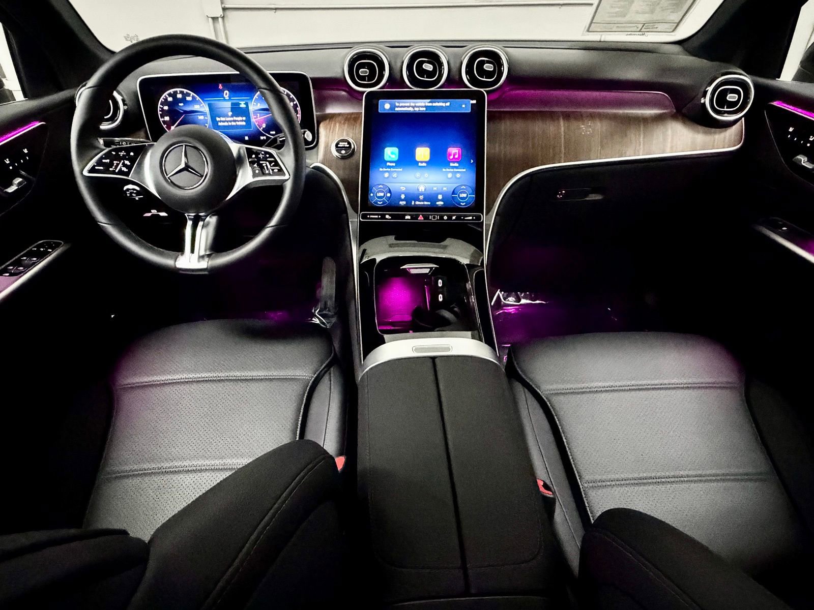 Used 2026 Mercedes-Benz GLC 300 image 36